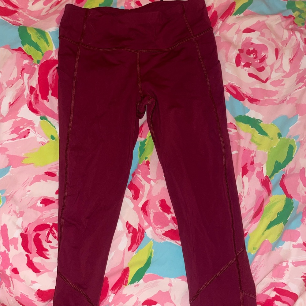 LULULEMON leggings!